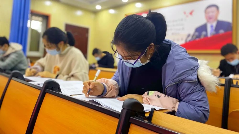 必发365乐趣网投初中部第四届教师解题大赛