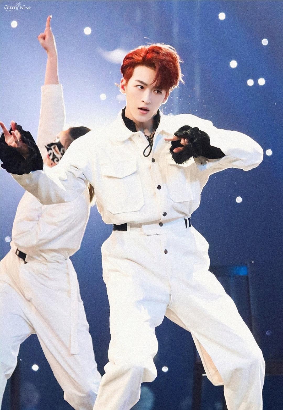 R1SE何洛洛：为出道选择弃考，今出演