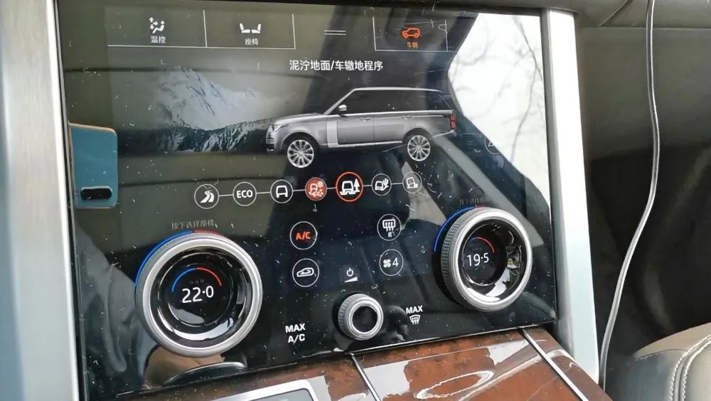 试驾路虎揽胜加长版：为什么它比X7和GLS，豪华地位更高？