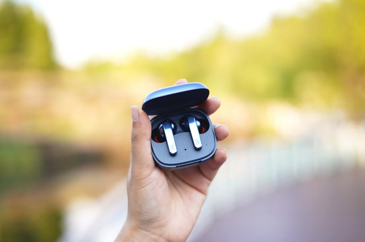 JBL LIVE PRO+特别版降噪耳机 实际表现有点强