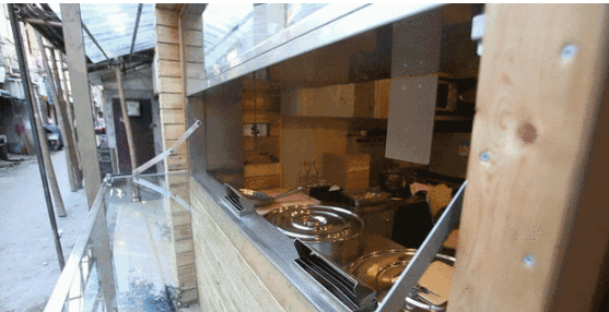 上海最火馄饨店，20㎡要做生意还要住4口人，设计师逆天改造