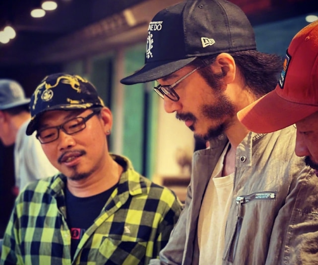 45岁王力宏最新近照曝光，剪短头发帅回巅峰，生图状态超年轻