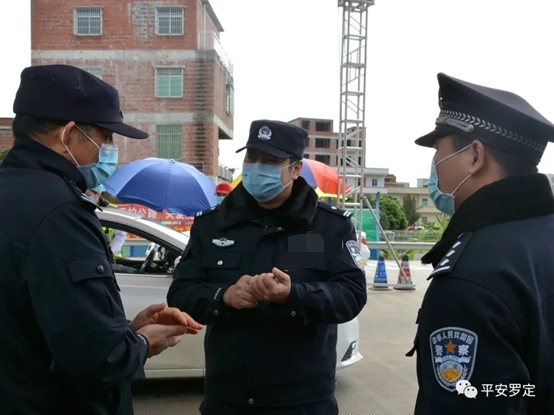 疫情面前，罗定市公安局指挥中心火力全开