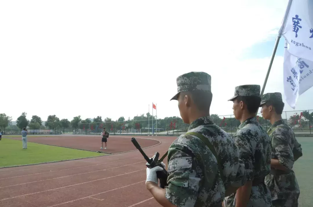 今天八一:10首出塞诗,致敬所有的中国军人