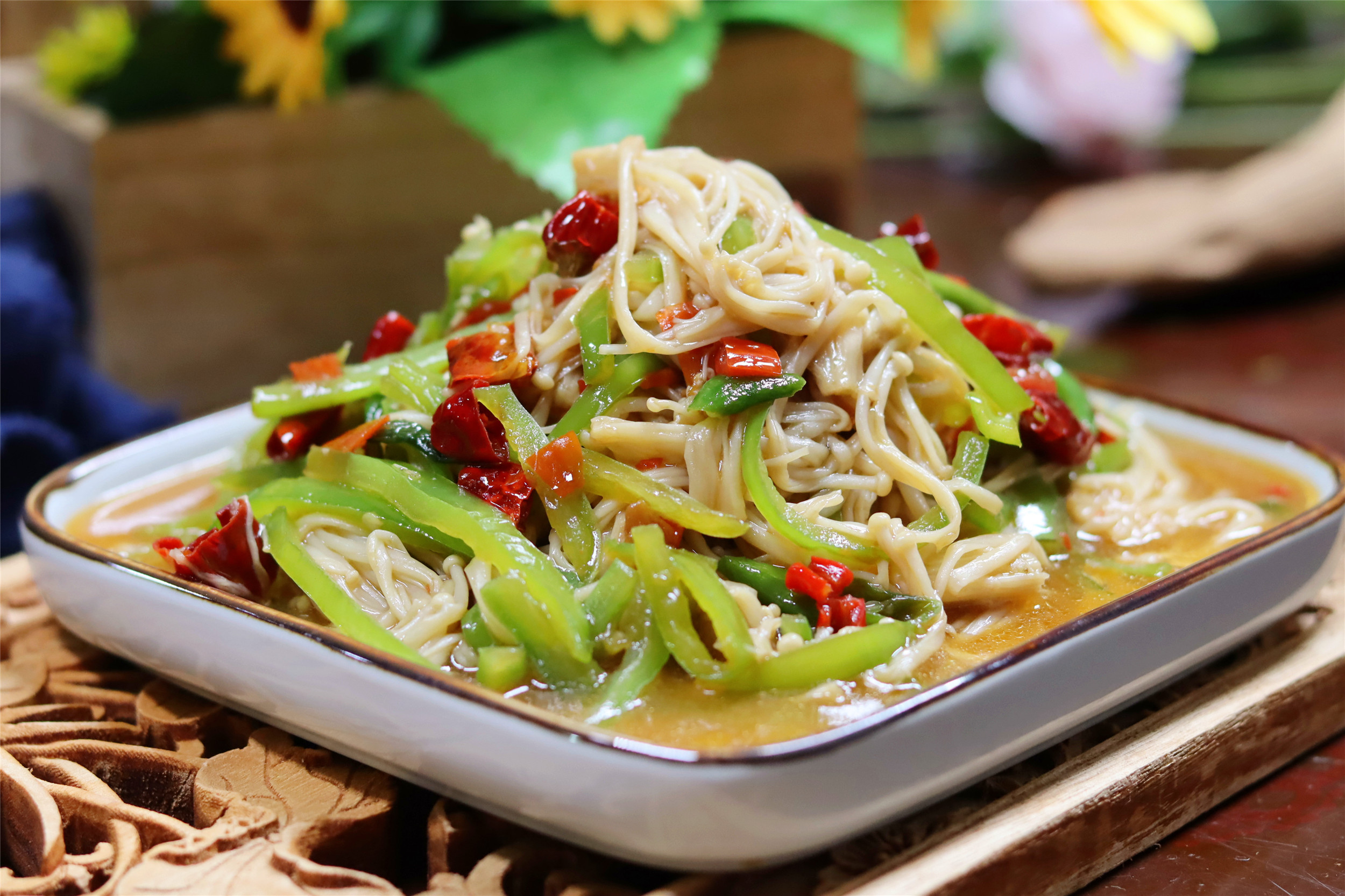 炒金针菇的做法（记得多加1步金针菇鲜味十足）