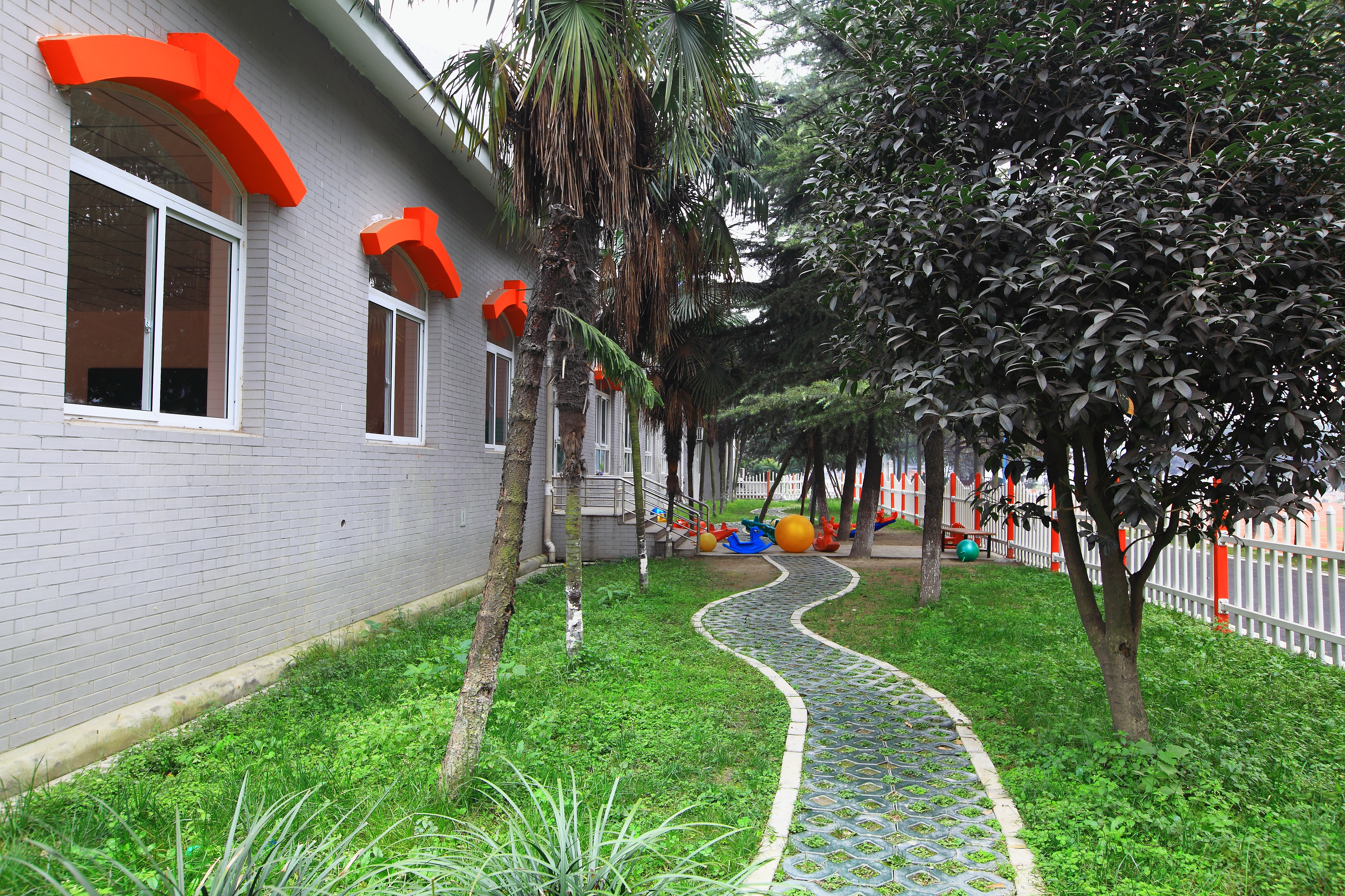 公有民办，关爱若盐——成都盐道街外国语学校