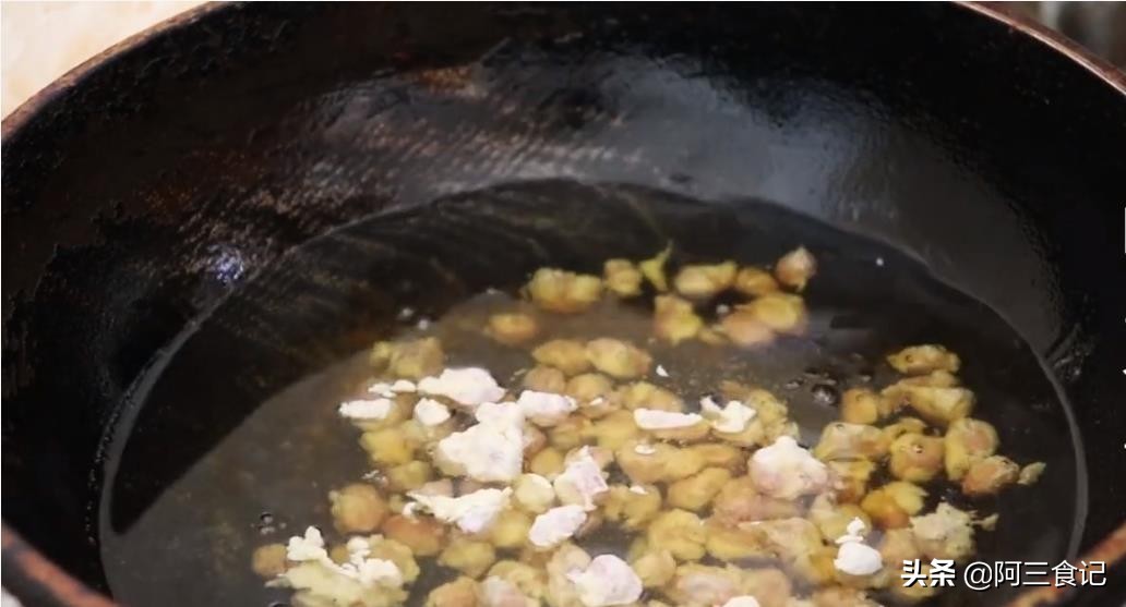 花生米怎么做才好吃，大厨告诉我，加2个鸡蛋，这样做比吃肉还香