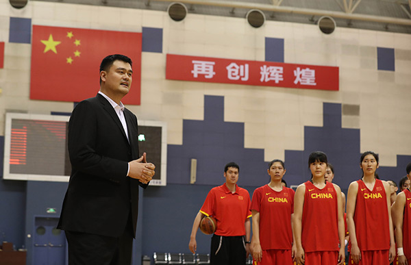 艾弗森为什么打cba(为什么球员都想去NBA？退役有养老金，艾弗森一年接近CBA状元年薪)