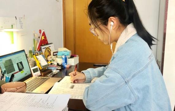 高中生满分作文，不只是字迹吸引老师，文采更是让老师眼前一亮