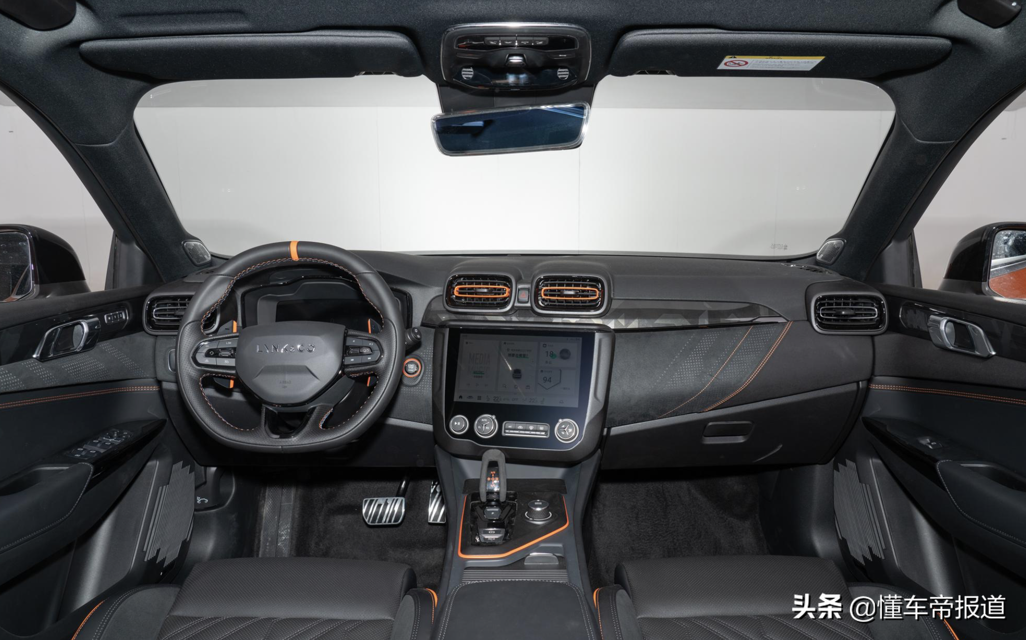 新车 | 领克02 Hatchback售17.68万元起，选它还是等新高尔夫GTI？