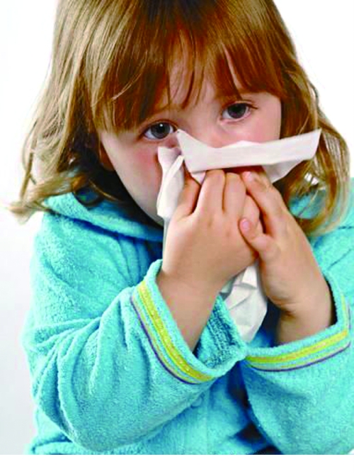 鼻涕咋擦得学!13岁男孩擦出急性鼻窦炎,眼皮肿头痛,险失明!