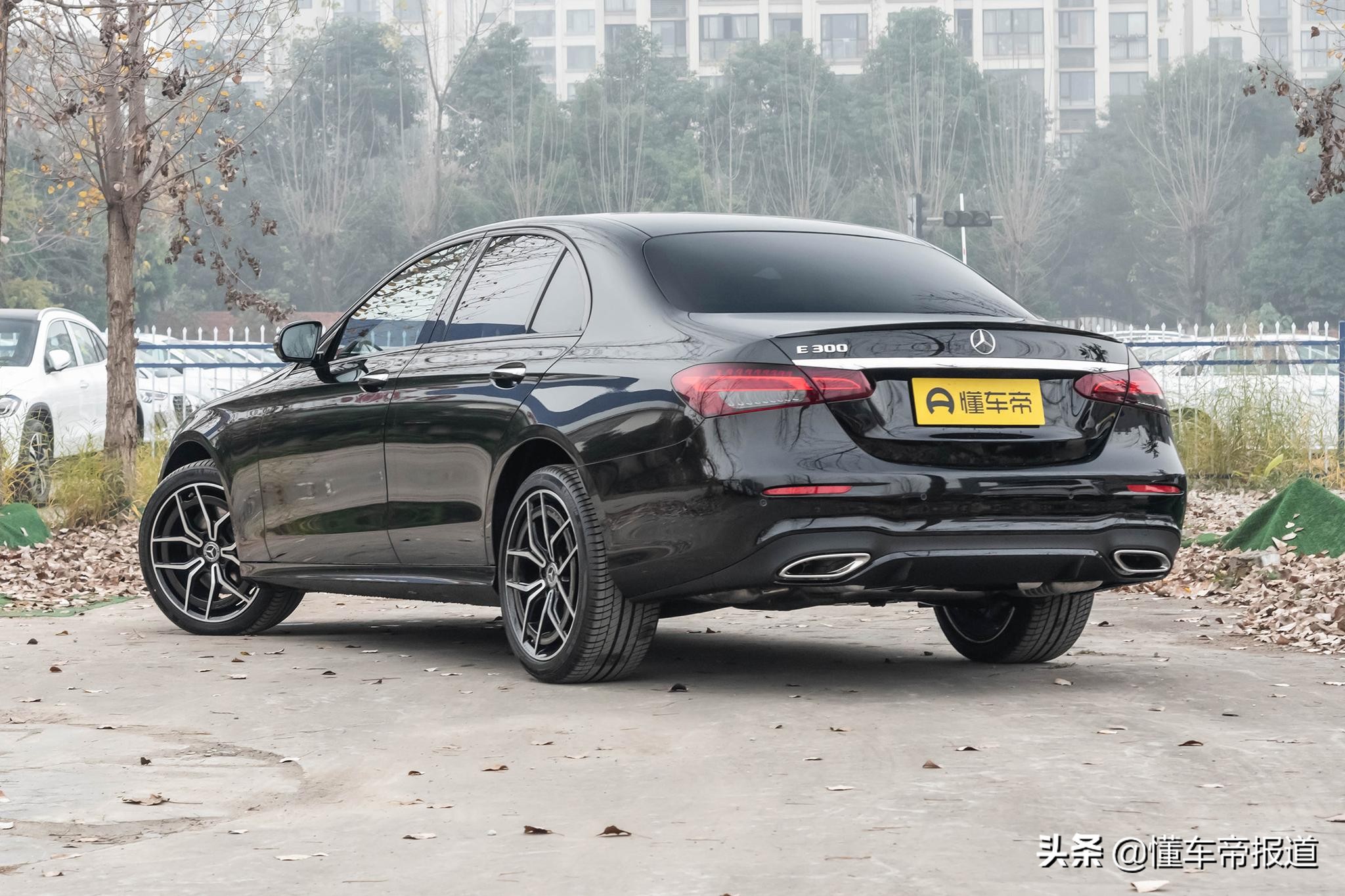 新车｜不加长才运动？6.4秒“破百”，新款奔驰E 300现身