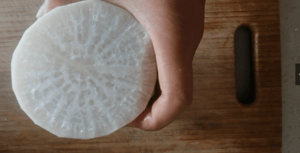 萝卜糠心了别浪费!看看这道菜,掌握3个关键点,萝卜入味下饭