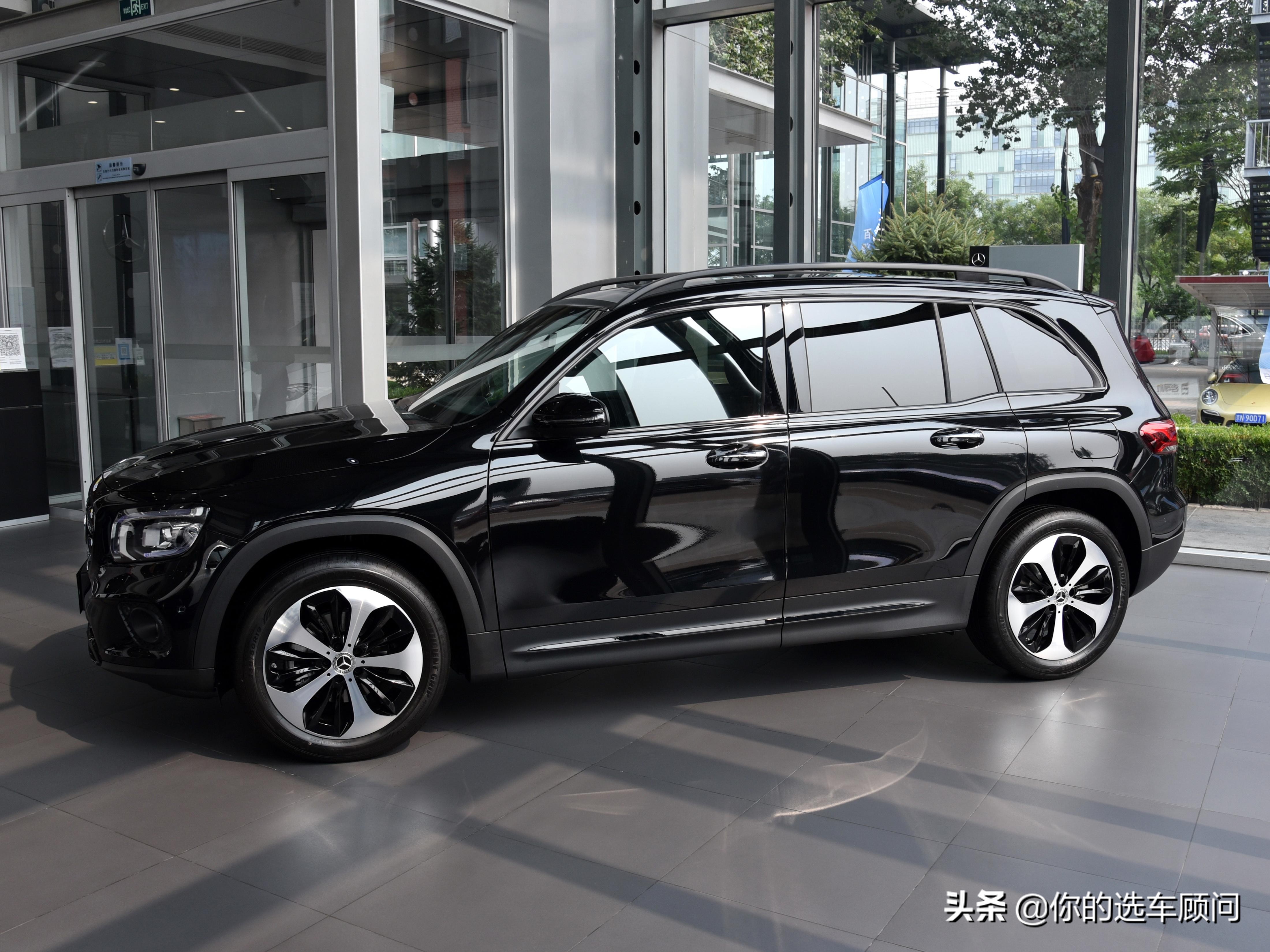 豪华入门7座SUV，大空间价格低，油耗7L带四驱，带你看奔驰GLB