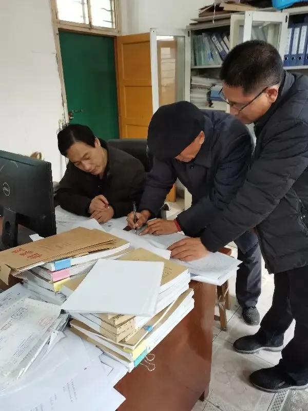 谈教师在教育中的作用