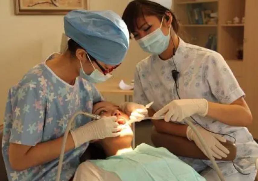 女生报考比较吃香的专业，将来发展前景好，有女儿的家长可以考虑