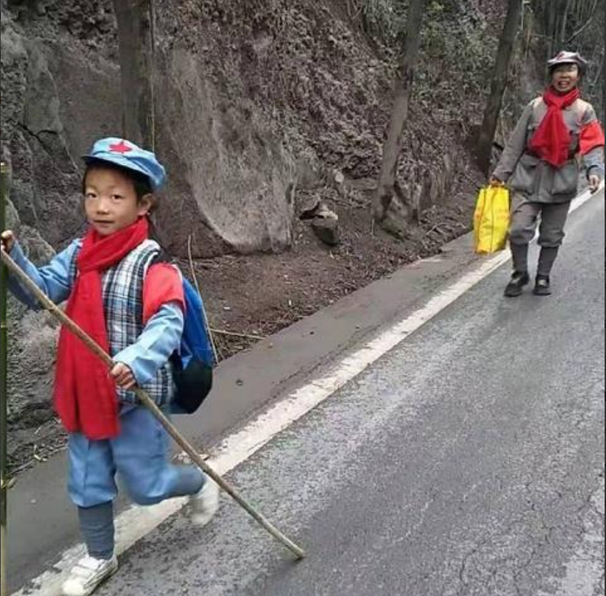 建国后，贵州一聋哑人突然开口说话，人们才知他是大英雄