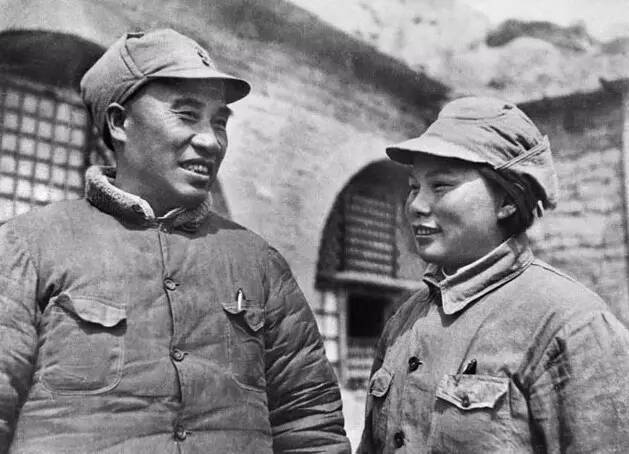 49年新中国成立后，十大元帅夫人担任什么职务，1955年有几人授衔