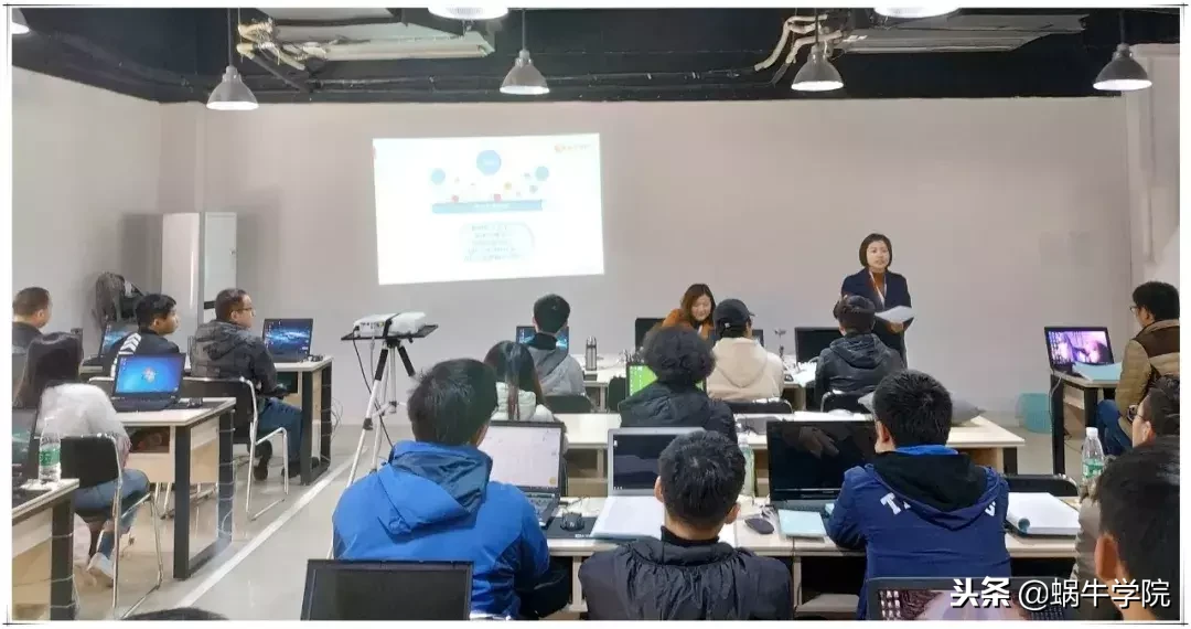 今天有人说：培训机构的骗子很多 蜗牛学院好像特别出名，因为……