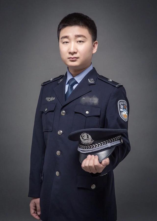 各国各地区警察制服大比拼!你觉得哪个最帅?