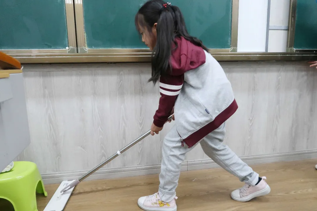 好习惯，伴成长——记华中附小一年级“一日常规”评比活动