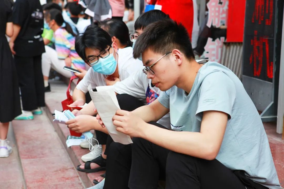 光山：现场直击高考第一天！一起看光山学子乘风破浪