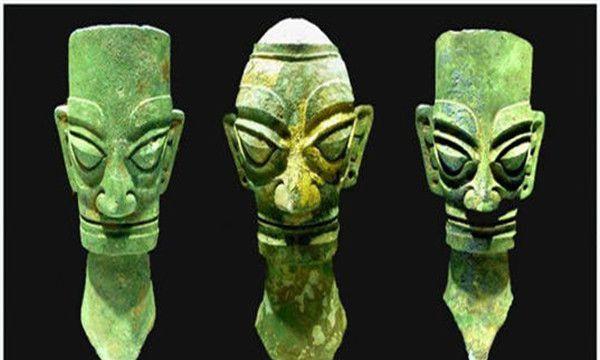 三星堆挖掘灵异事件：没有挖出手机，却发现了神奇的符号