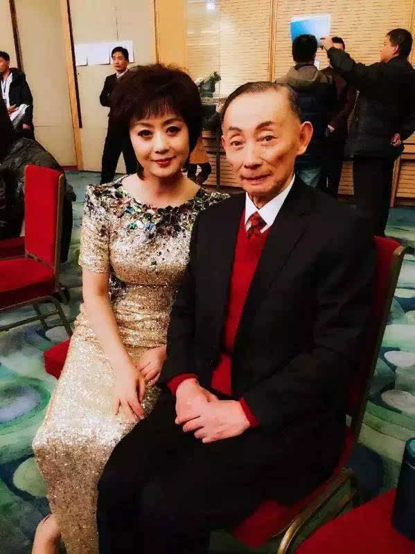 京劇大師梅葆玖：與妻子一生無兒無女，晚年與20隻貓為伴