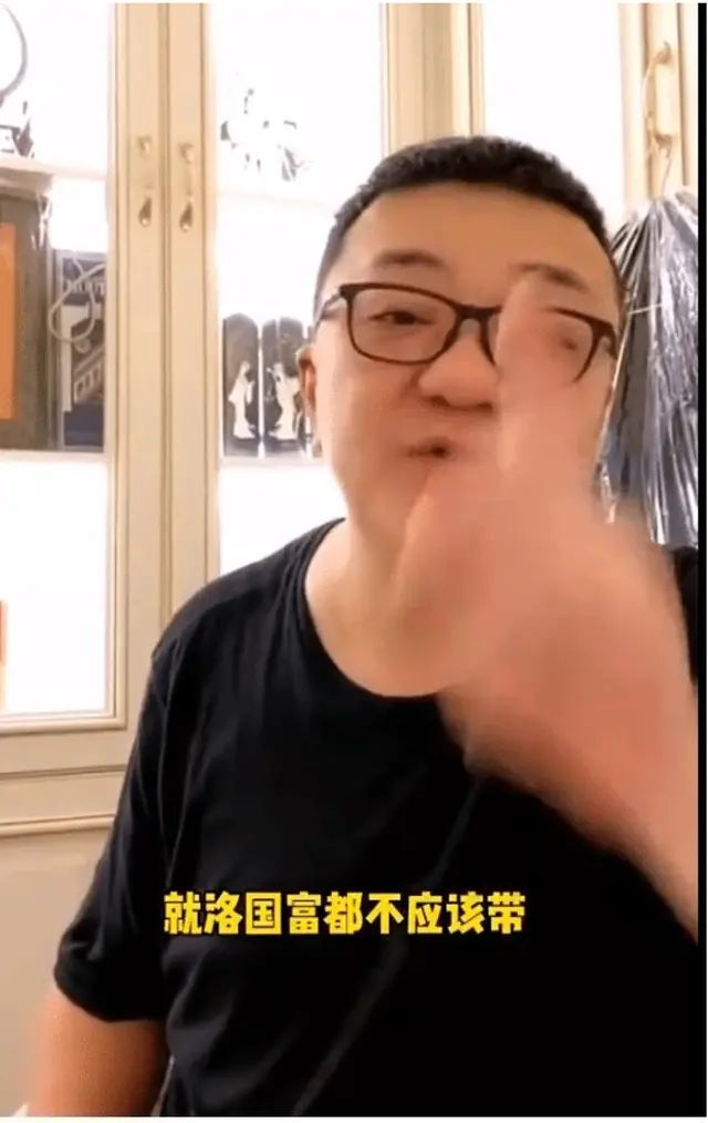 董路晒李铁聊天内容：外行不知我们的努力！名记：为流量乌烟瘴气