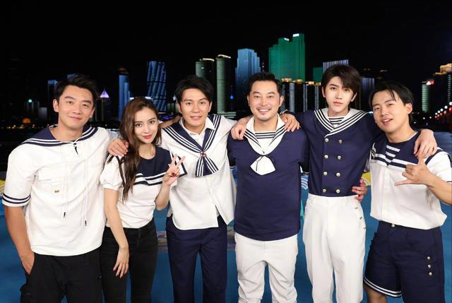 杨颖和李晨的共同点：情侣纹身、前任风波、精准的职业观