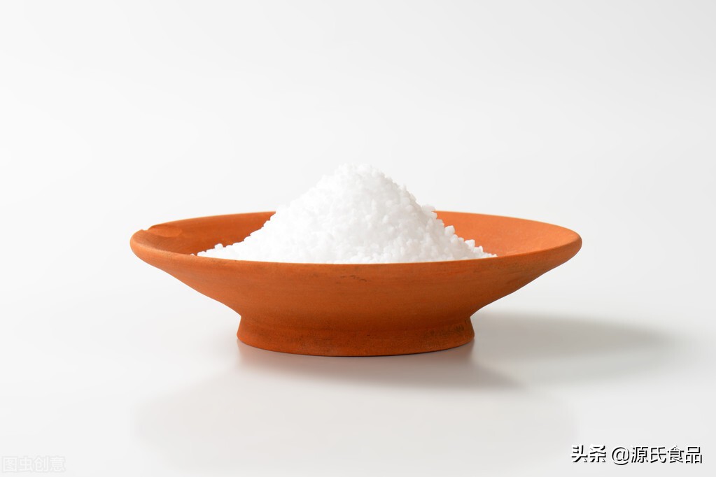 食用盐，到底买“海盐”还是“精盐”？区别用途非常大，别乱买