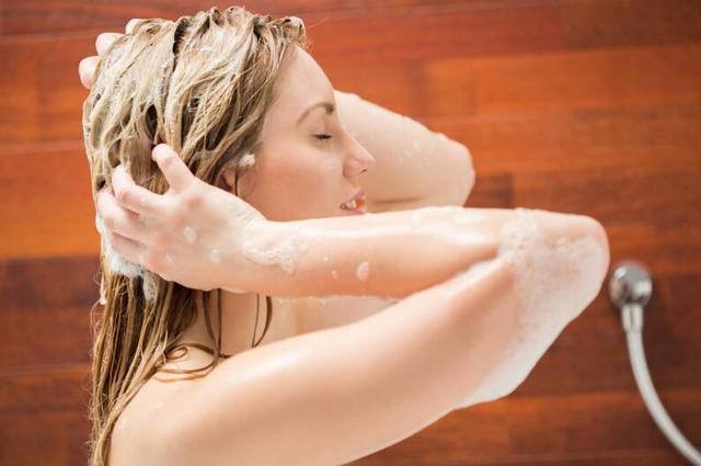 网红蓬松丸子头扎法
