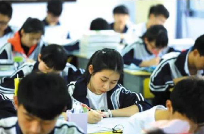 国内大学文科实力排名出炉，北师大反超复旦，清华位列第5