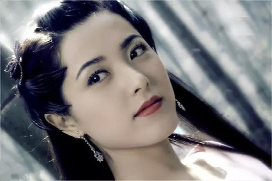 10位“70后女星”颜值对比，有人40岁强凹青春，有人51岁无惧岁月