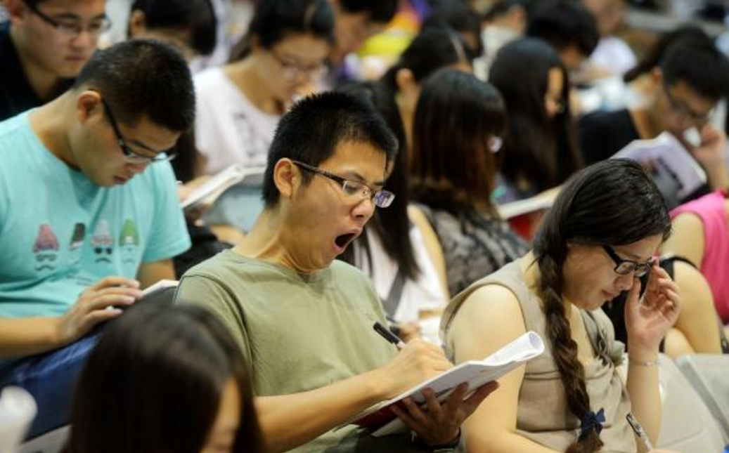 大学“含金量”最高4个班委，对就业有好处，辅导员：首选团支书