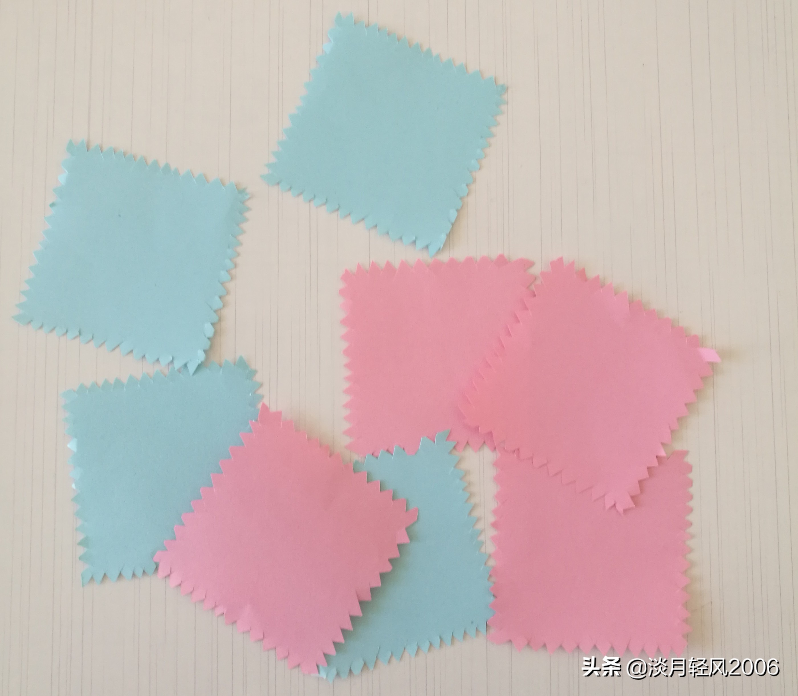 制作花灯的步骤（简单好看彩色卡纸制作花灯教程）