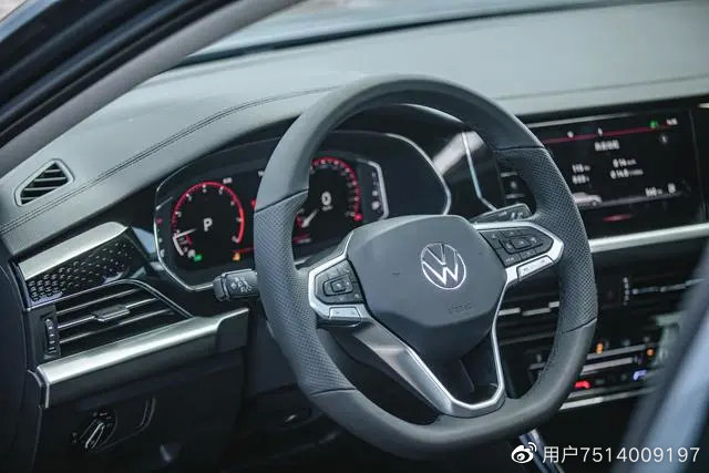 试驾｜摆脱以往的商务气息，试驾上汽大众新帕萨特330TSI