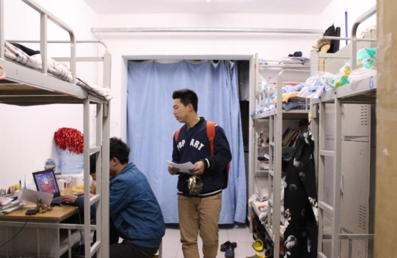 大学生“宿舍关系”等级出炉，最后一级学生说：4年时光太漫长