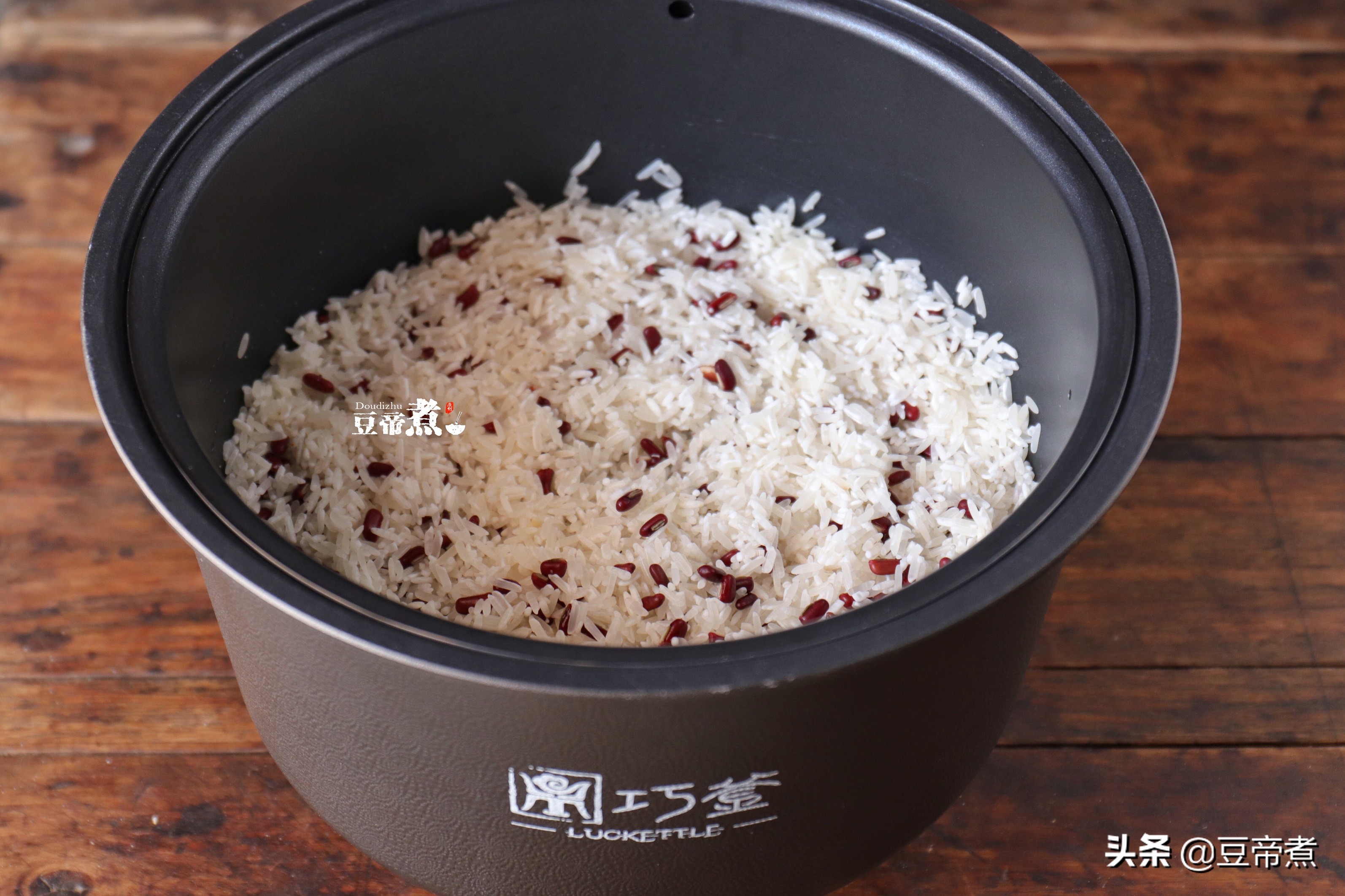 日常煮饭，多加一把这食材，不但好吃还能祛湿气，小小一粒作用大