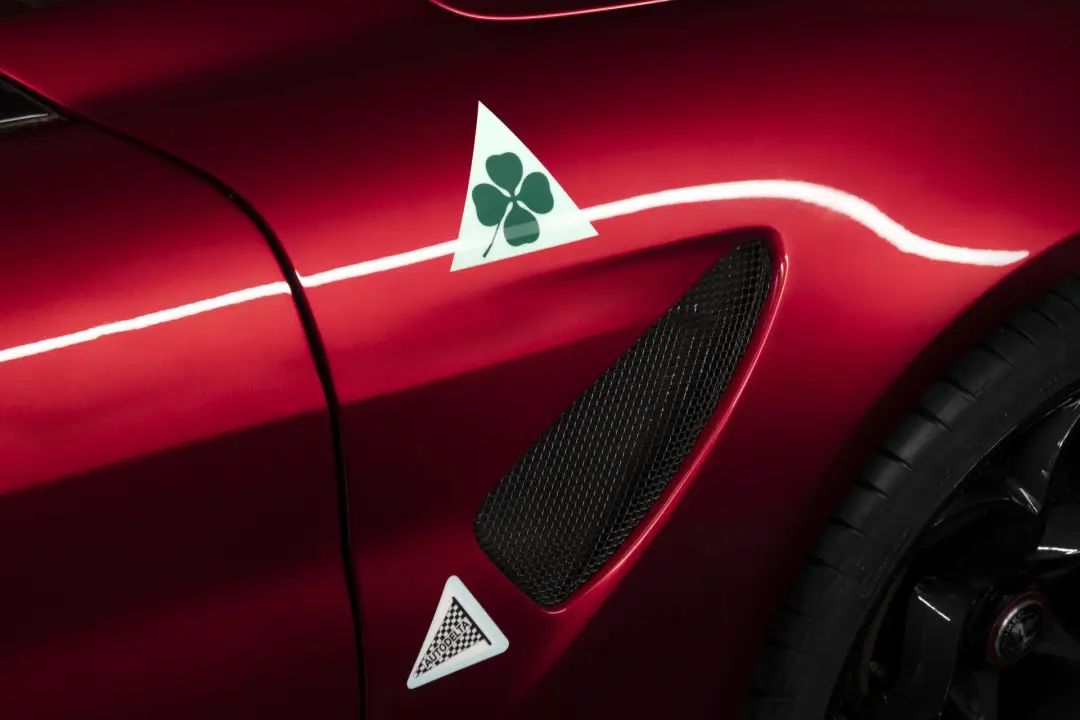 541马力 3.6秒破百！公路赛车阿尔法·罗密欧Giulia GTAm发布