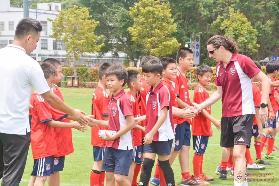 龙华最“神秘”的学校！竟然有550年历史！还是英式教育的典范！