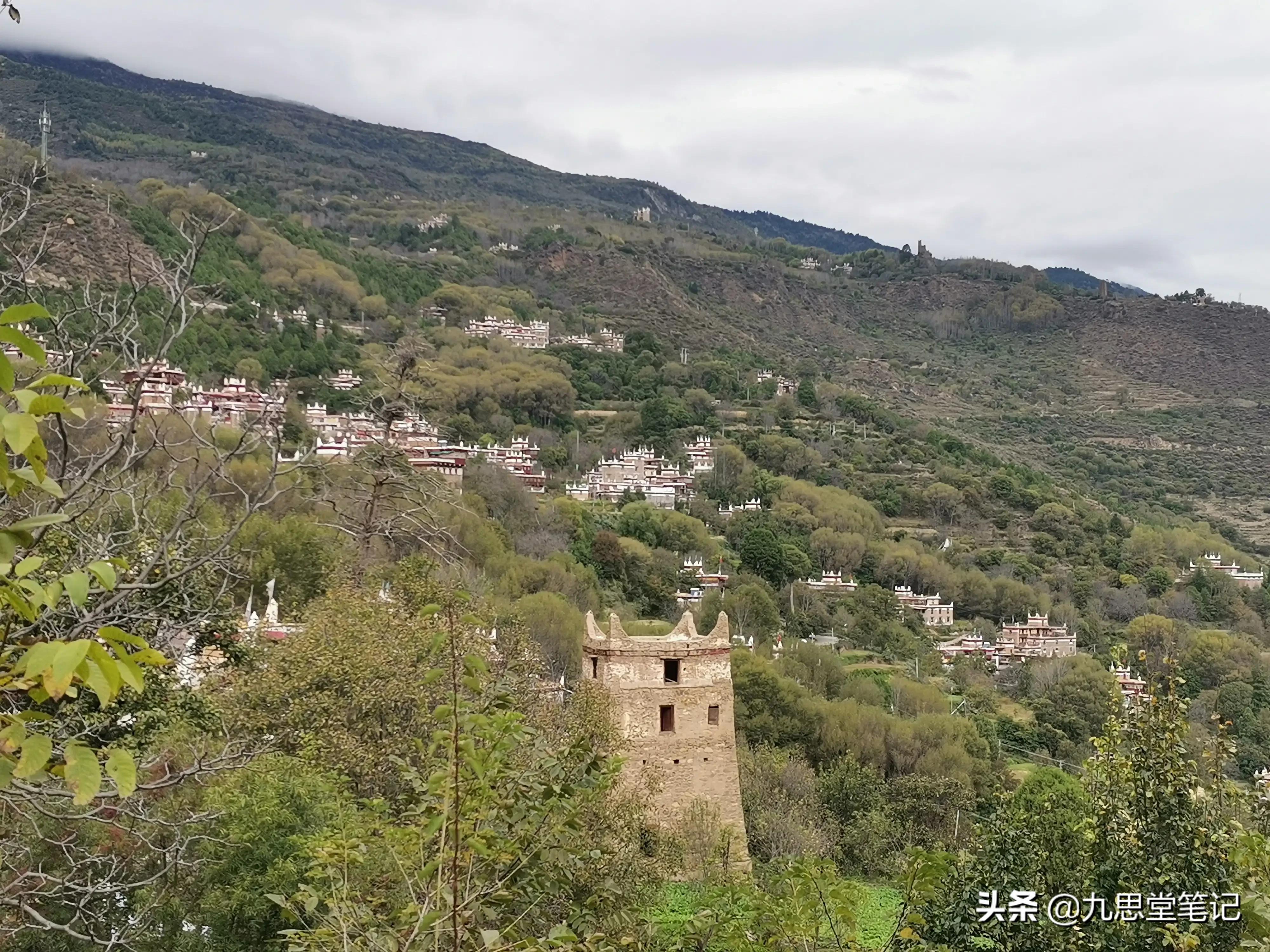 无边风景在路上；十月中下旬川西小环线，拍摄的唯美照片精选合集
