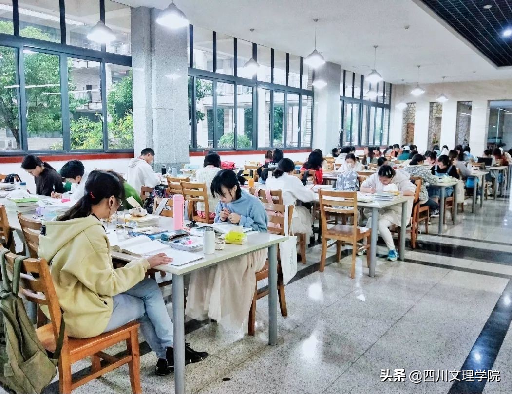 文理“低头族”| 低下头，发现另一个世界