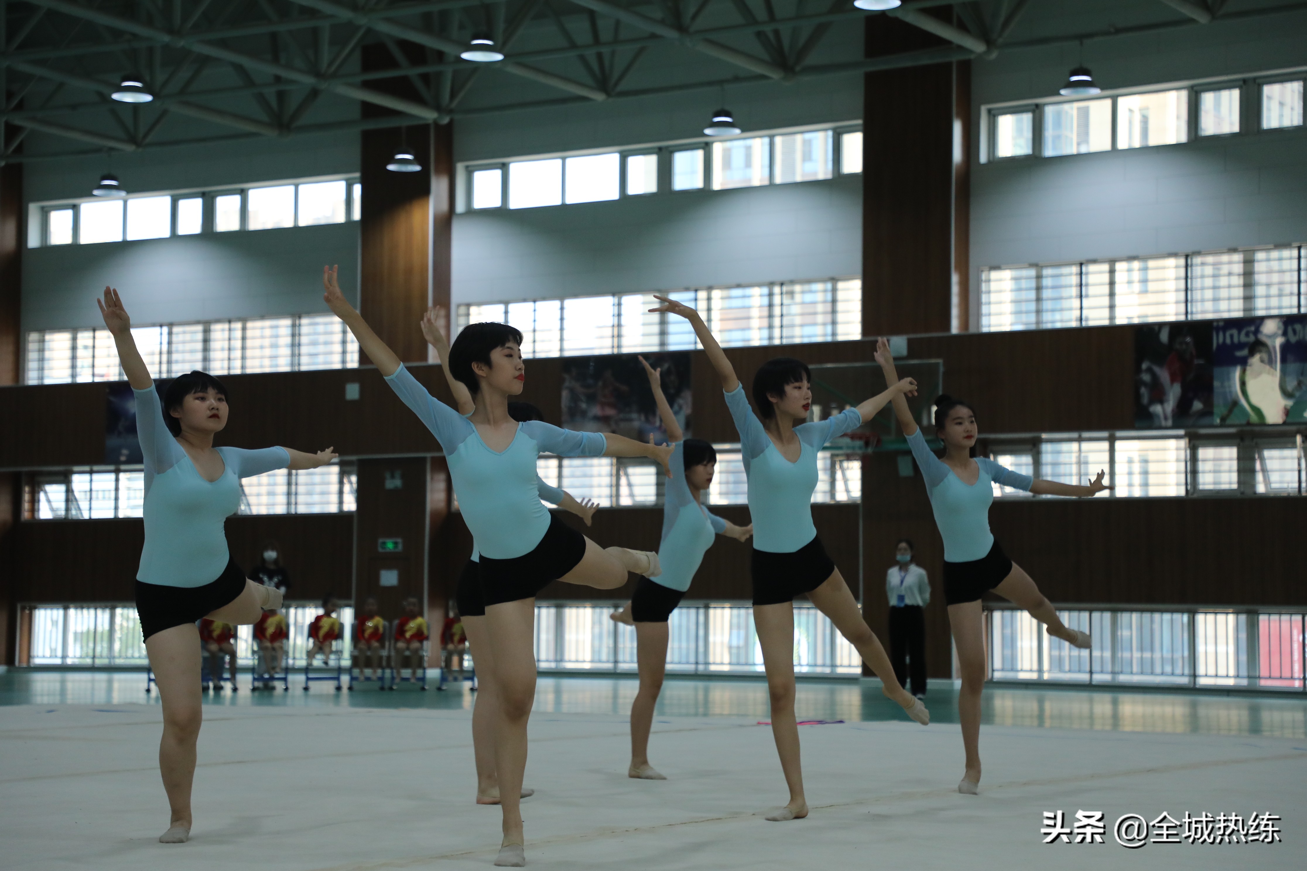 石家庄市第一届中小学生艺术体操比赛成功举办