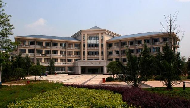 重庆2所“顶尖”师范类大学，其中既是211，也是袁隆平的母校