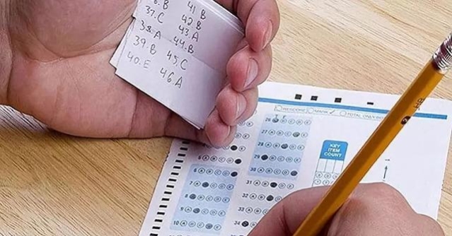 二级建造师考试试题泄露，200元可得原题，到底哪儿出了问题？