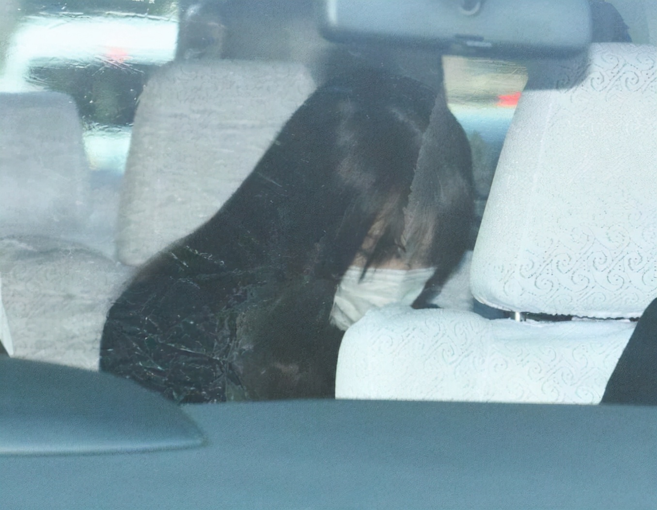 日本公主刚下嫁，驸马被爆律师考试落榜！网友骂：你要靠公主养吗