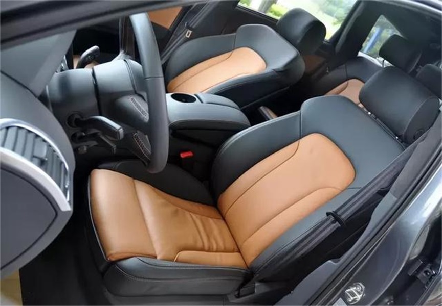 到店实拍奥迪Q7 V12柴油版，257万高等价位，扬言能拖动一架飞机