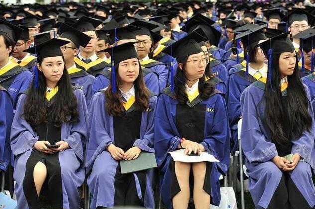 大学毕业后5年才懂，“理科生”和“文科生”的差距，不止在工资