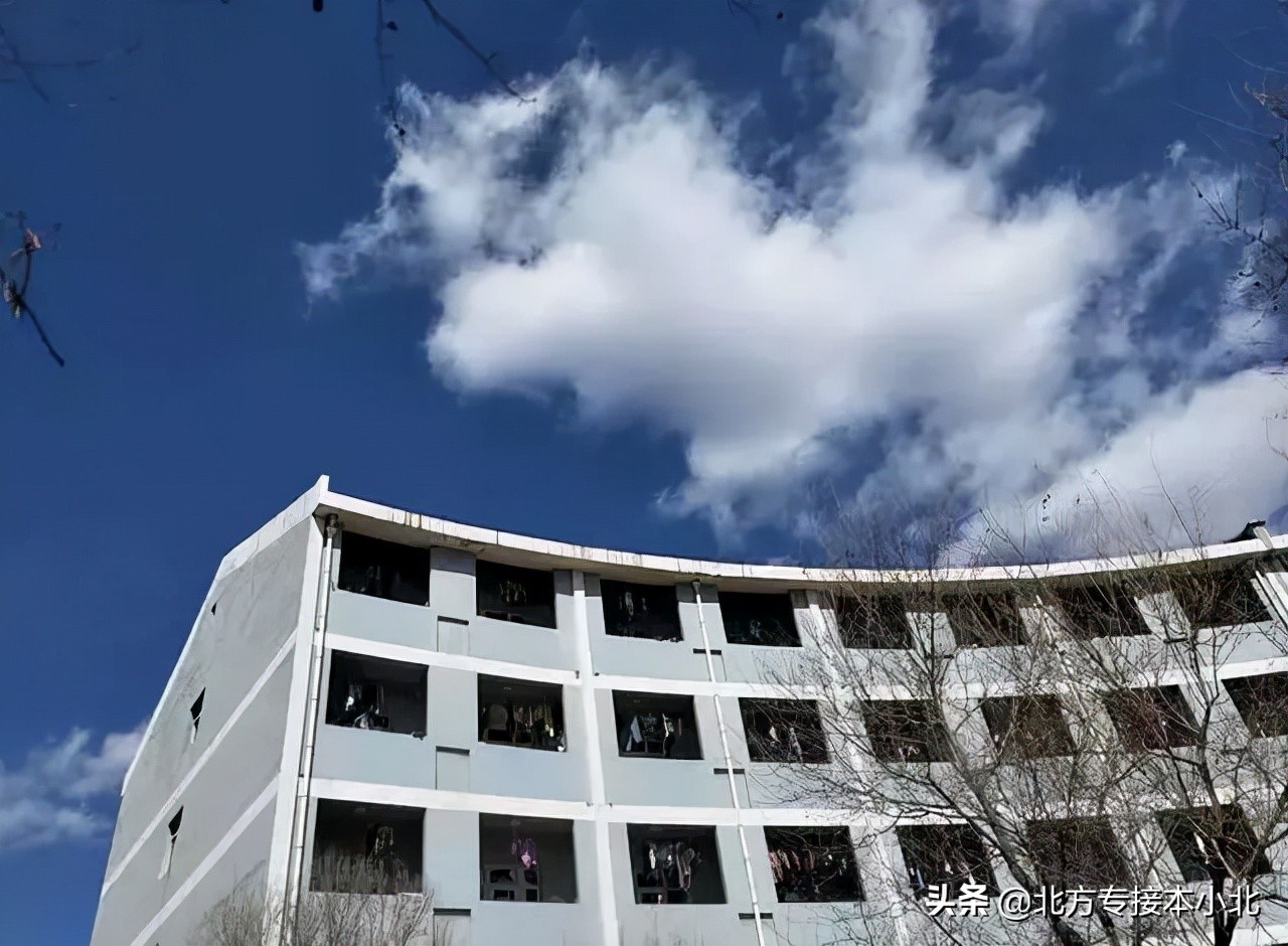 承德医学院：依山而建，四季有绿的“皇家医学院”